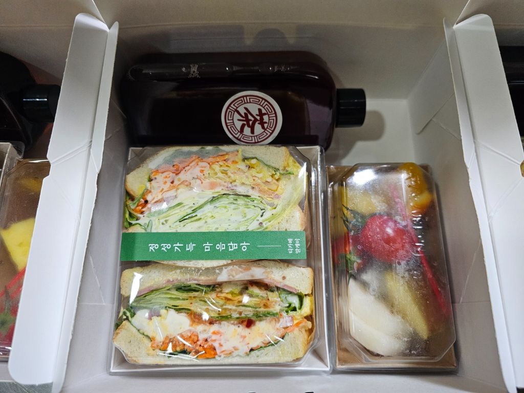 티카페알케미 청주간식도시락 — 스티로폼 친환경용기 수제샌드위치·수제보틀음료 정성가득마음담아 청주단체납품